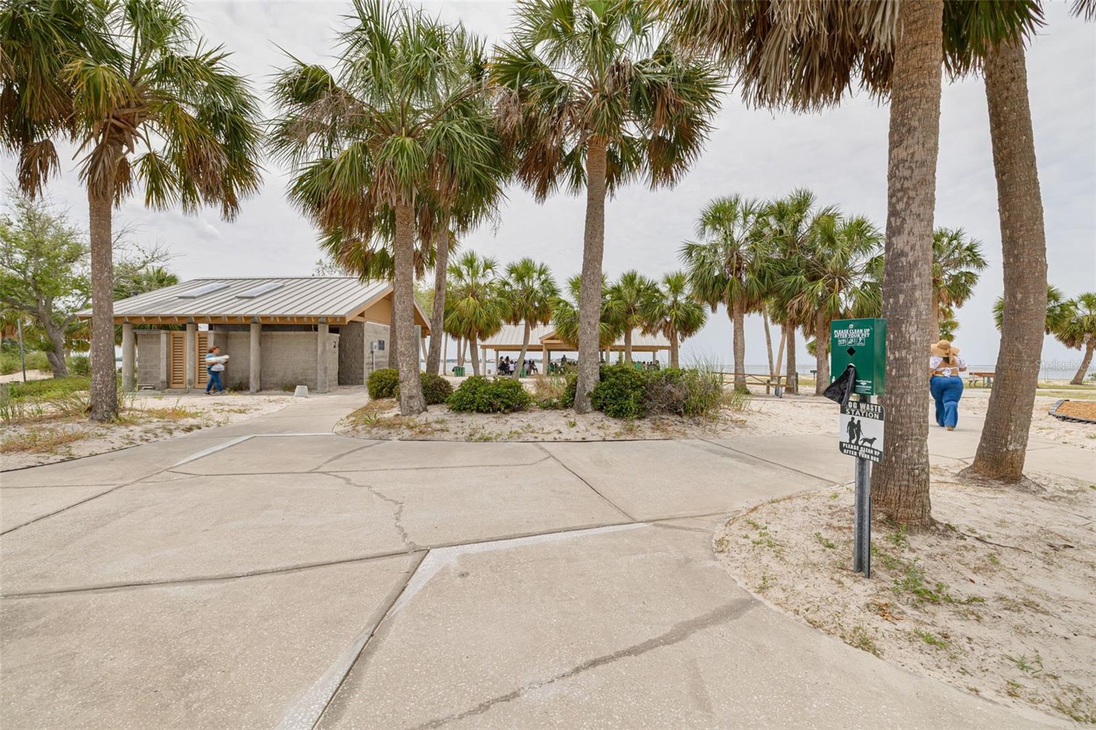 Image 51 of 68 For 5041 Royal Palms Way 203