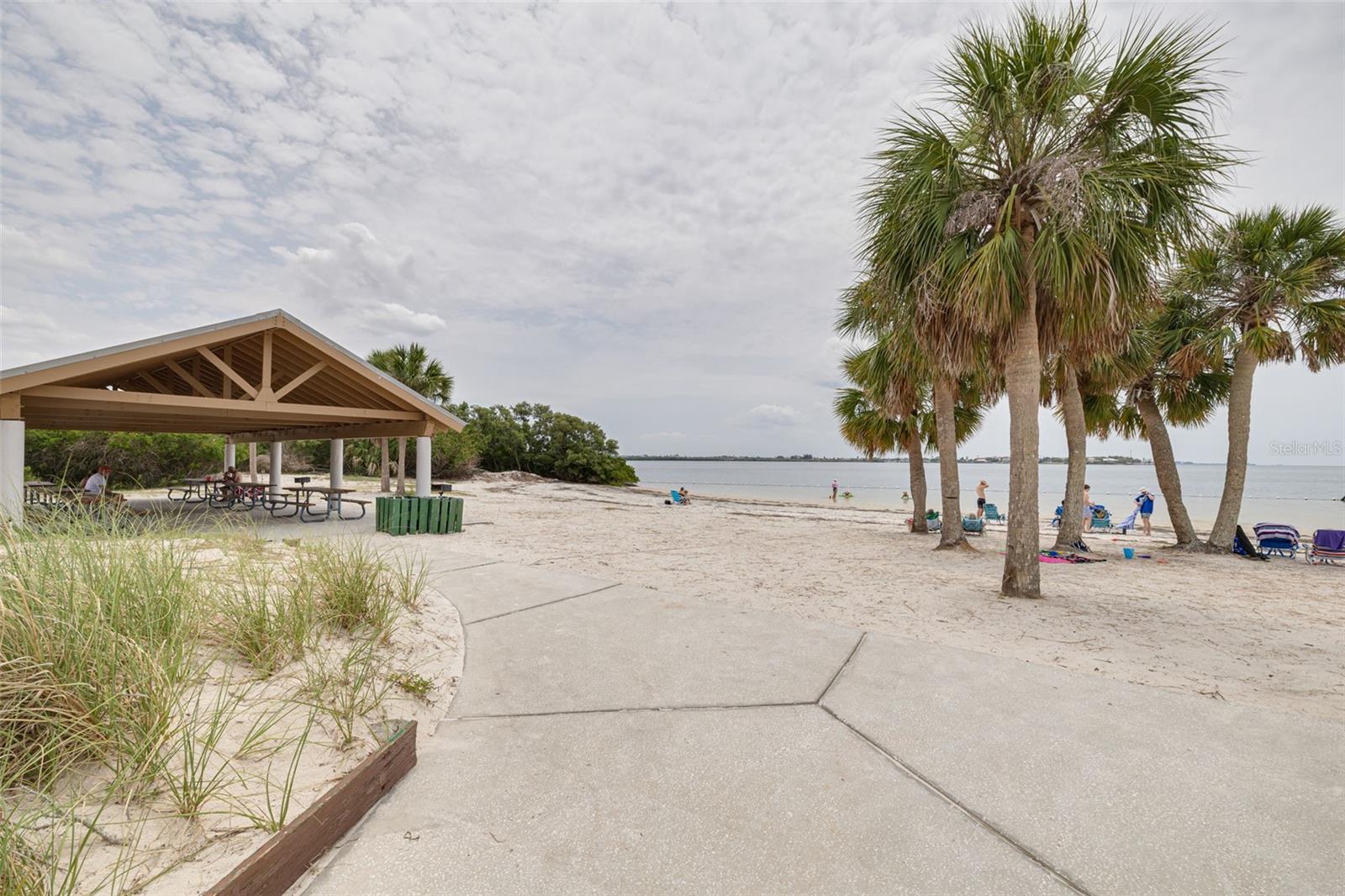 Image 52 of 68 For 5041 Royal Palms Way 203