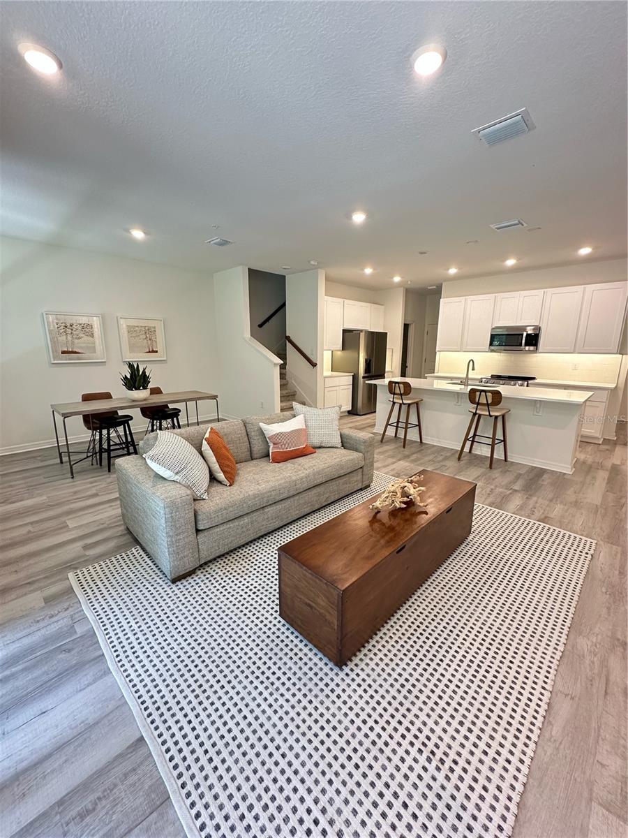 Image 3 of 21 For 5232 Luisa Court