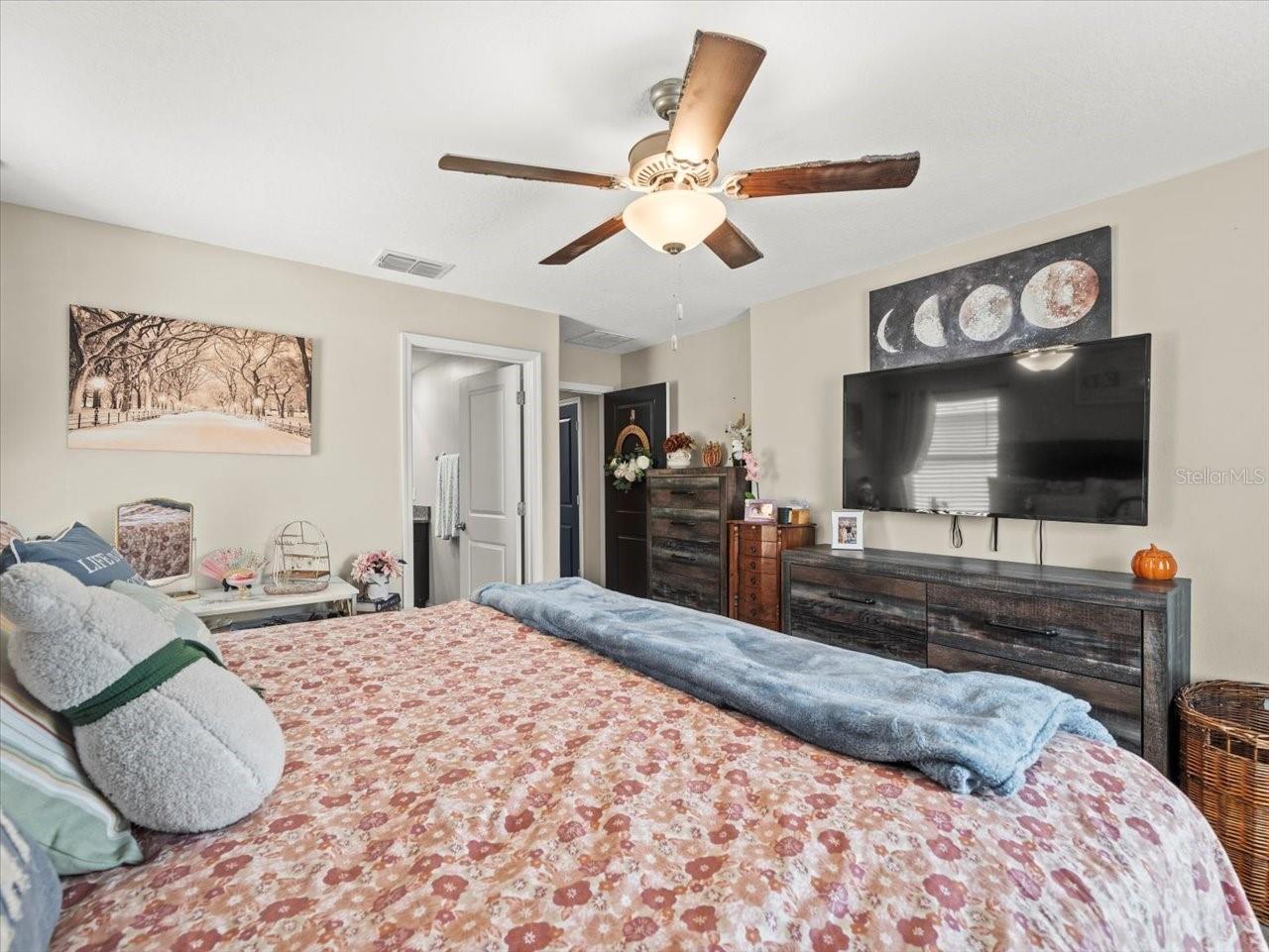Image 43 of 61 For 4740 Tuscan Loon Drive