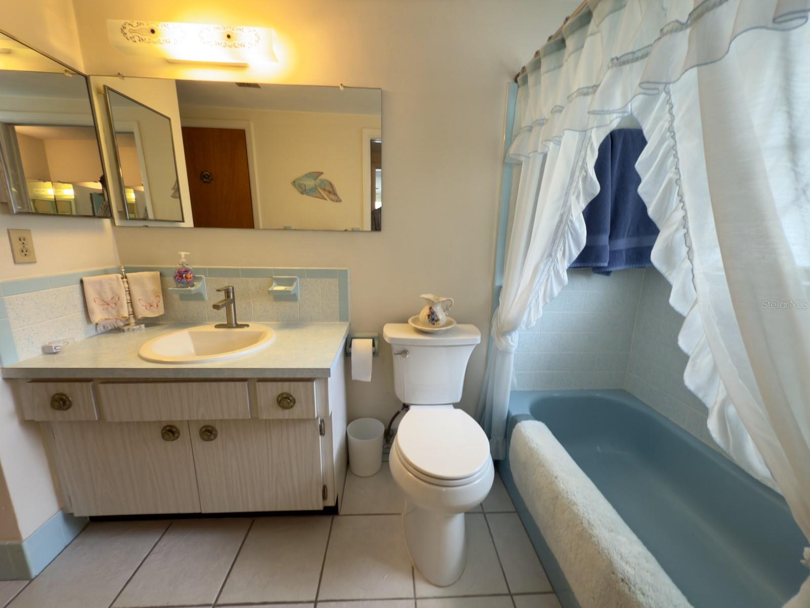 Image 20 of 33 For 11224 Yewtree Avenue