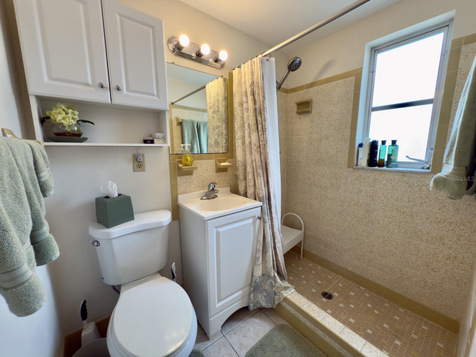 Image 24 of 33 For 11224 Yewtree Avenue