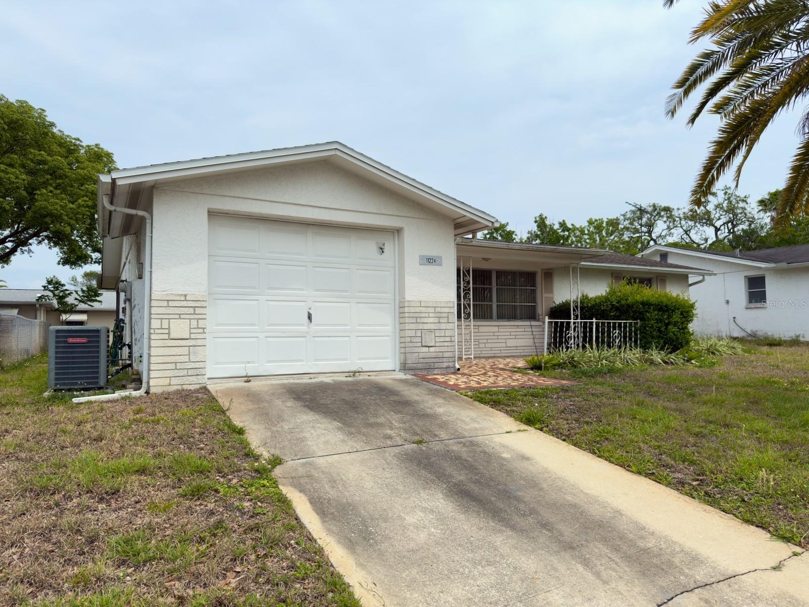 Image 3 of 33 For 11224 Yewtree Avenue