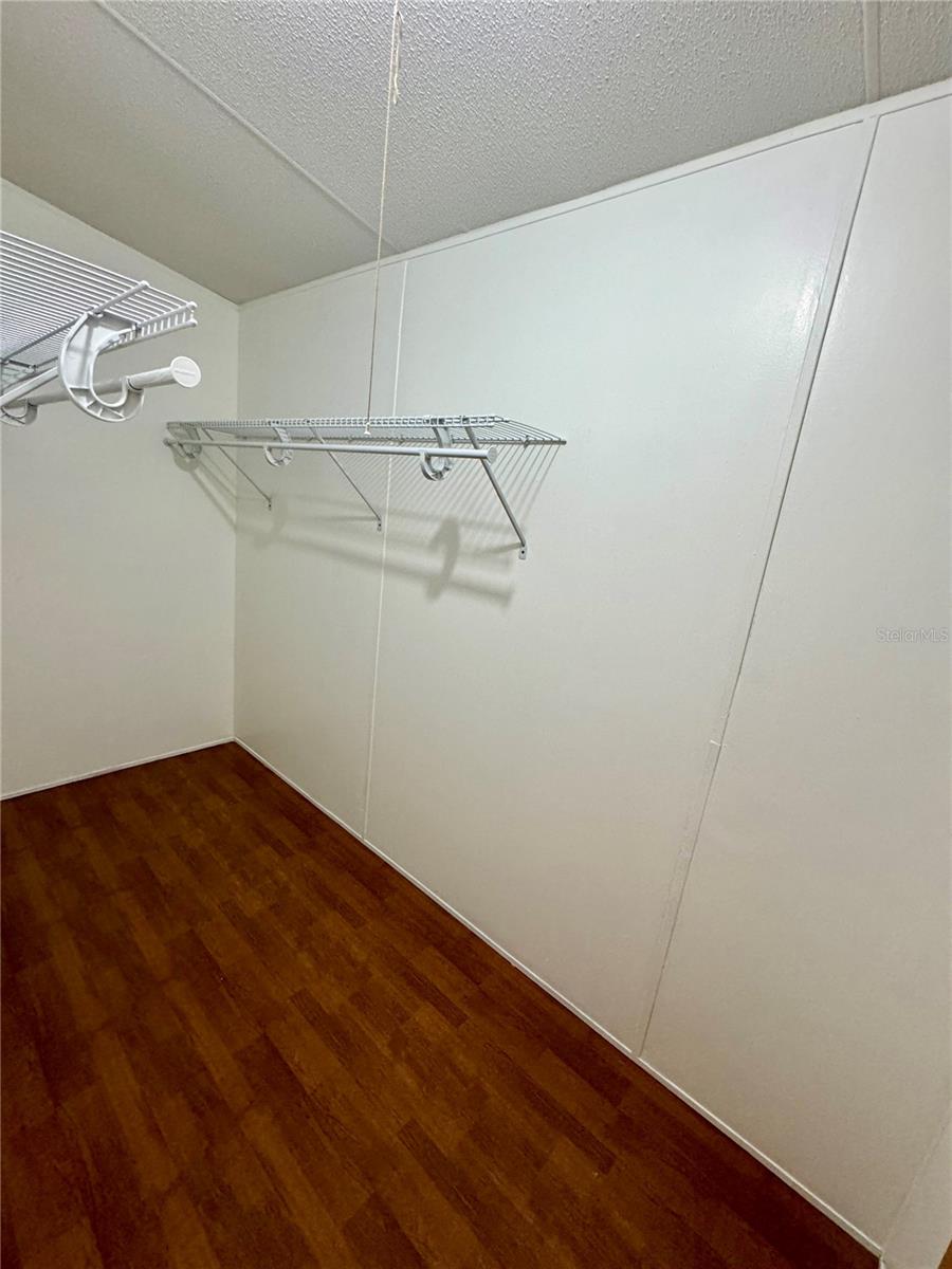 Image 11 of 18 For 7095 Lincoln Lane