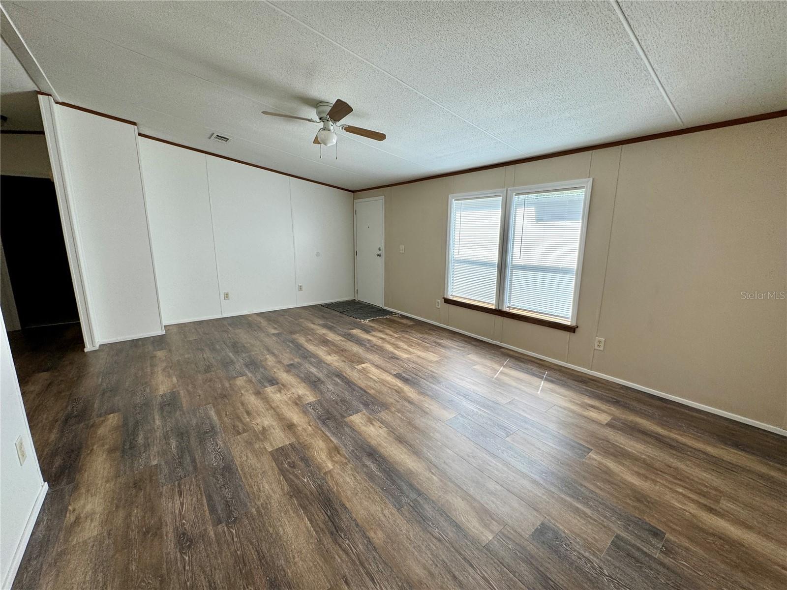 Image 8 of 18 For 7095 Lincoln Lane