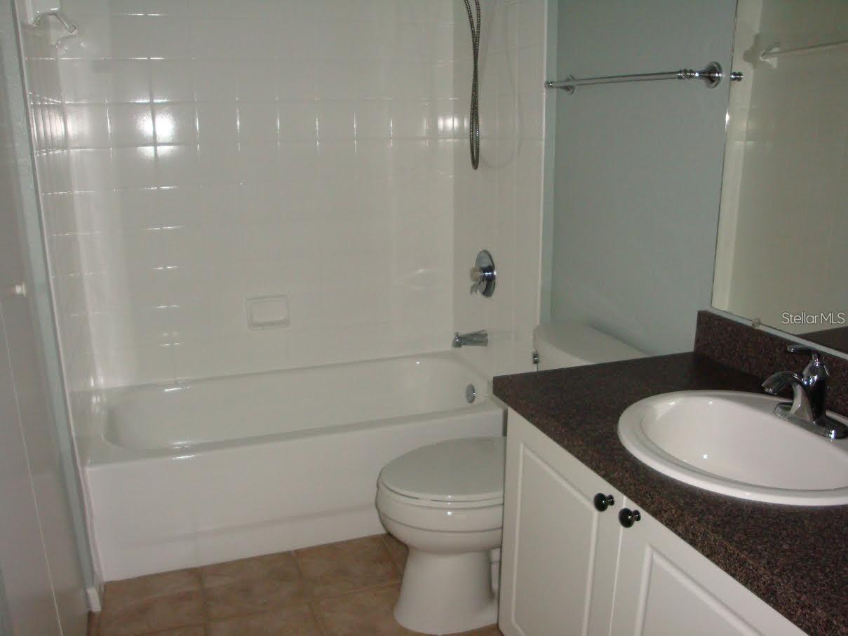 Image 15 of 33 For 2209 Portofino Place 2516