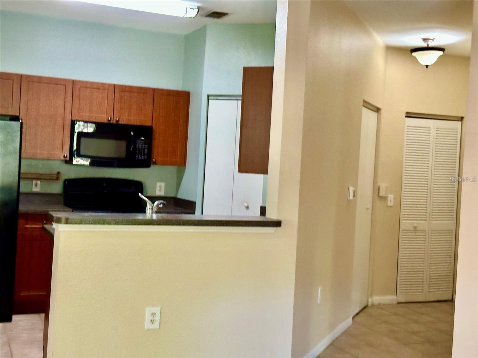 Image 8 of 33 For 2209 Portofino Place 2516