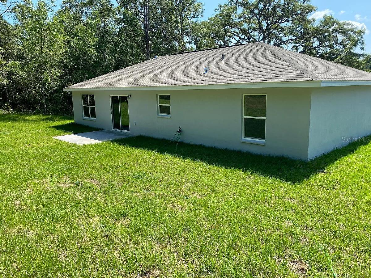 Listing photo id 12 for 9252 Agatha Drive