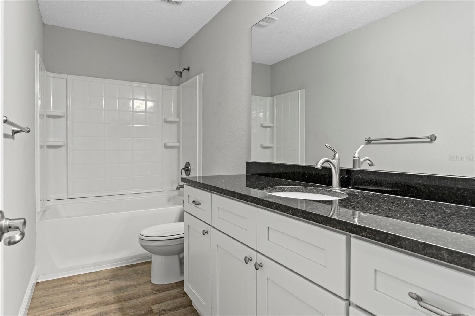 Listing photo id 27 for 9252 Agatha Drive