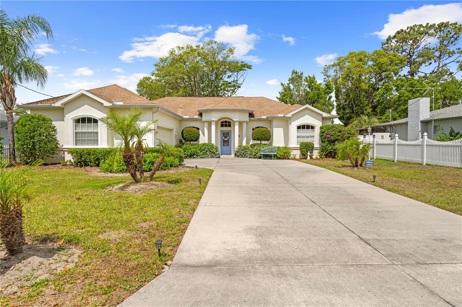 Image 4 of 50 For 1245 Coble Road E