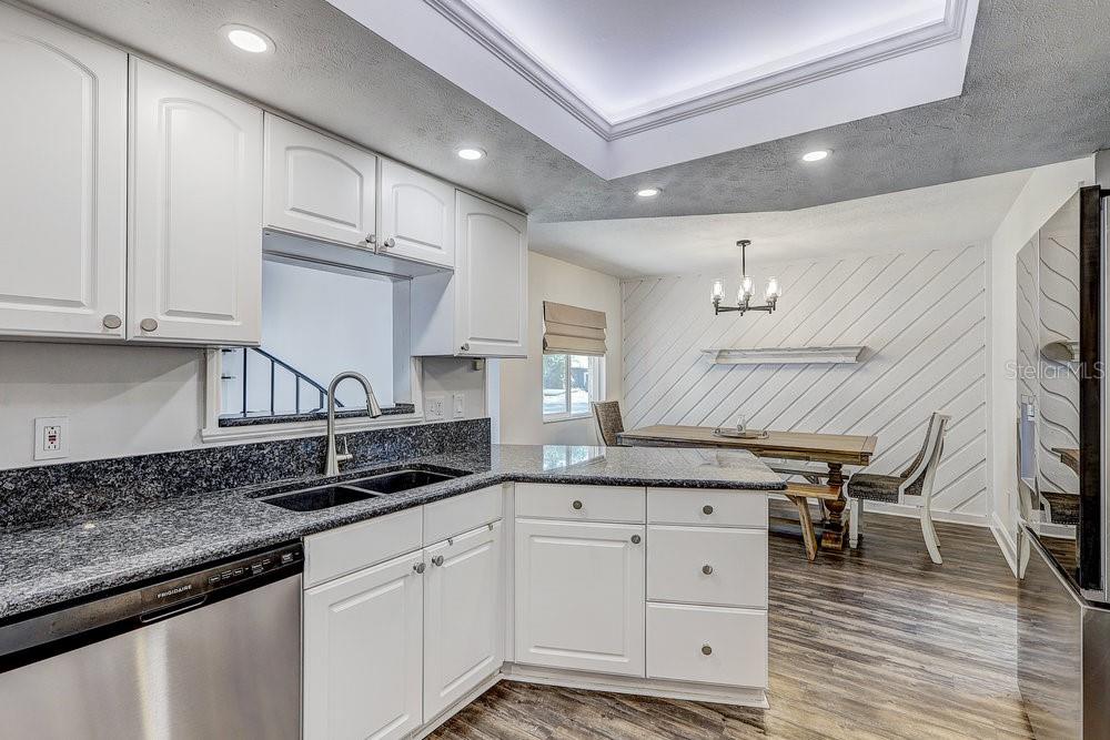 Image 13 of 62 For 10910 Winter Oak Place