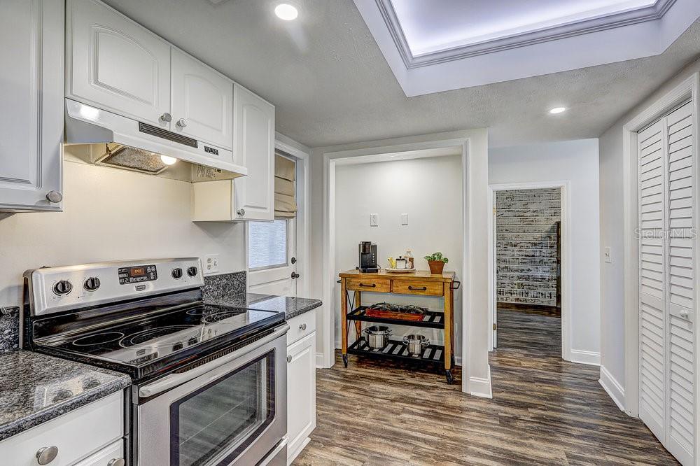 Image 15 of 62 For 10910 Winter Oak Place