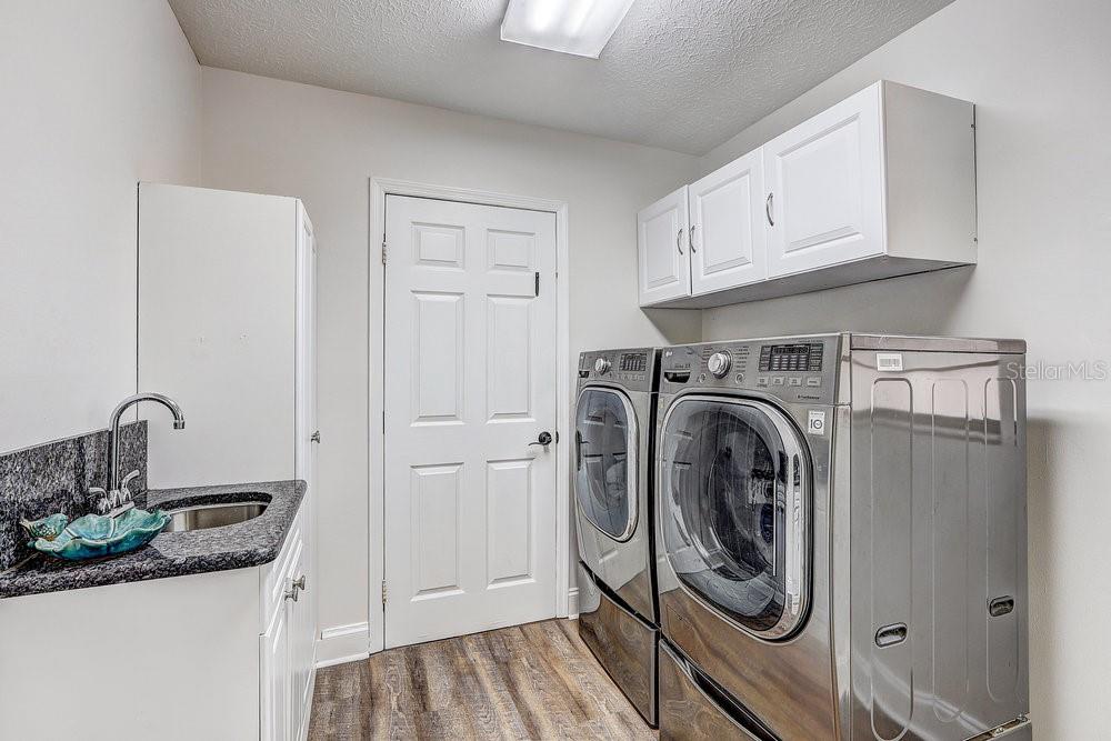 Image 20 of 62 For 10910 Winter Oak Place
