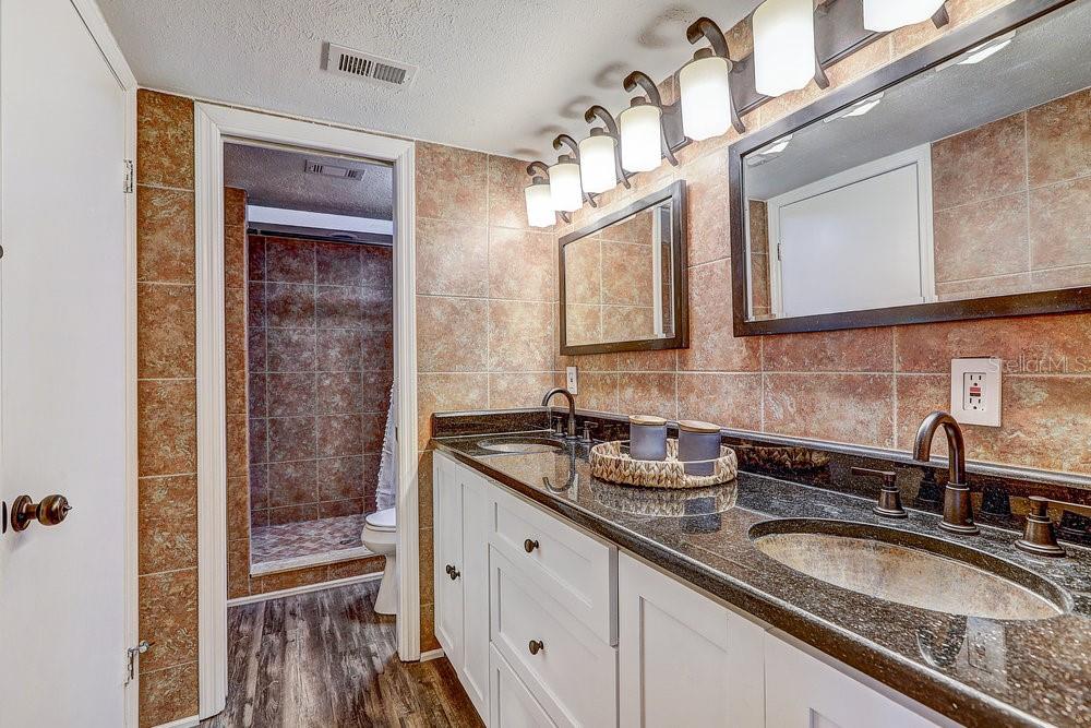 Image 35 of 62 For 10910 Winter Oak Place