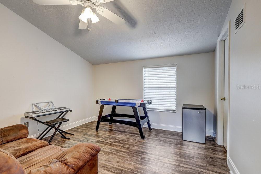 Image 40 of 62 For 10910 Winter Oak Place