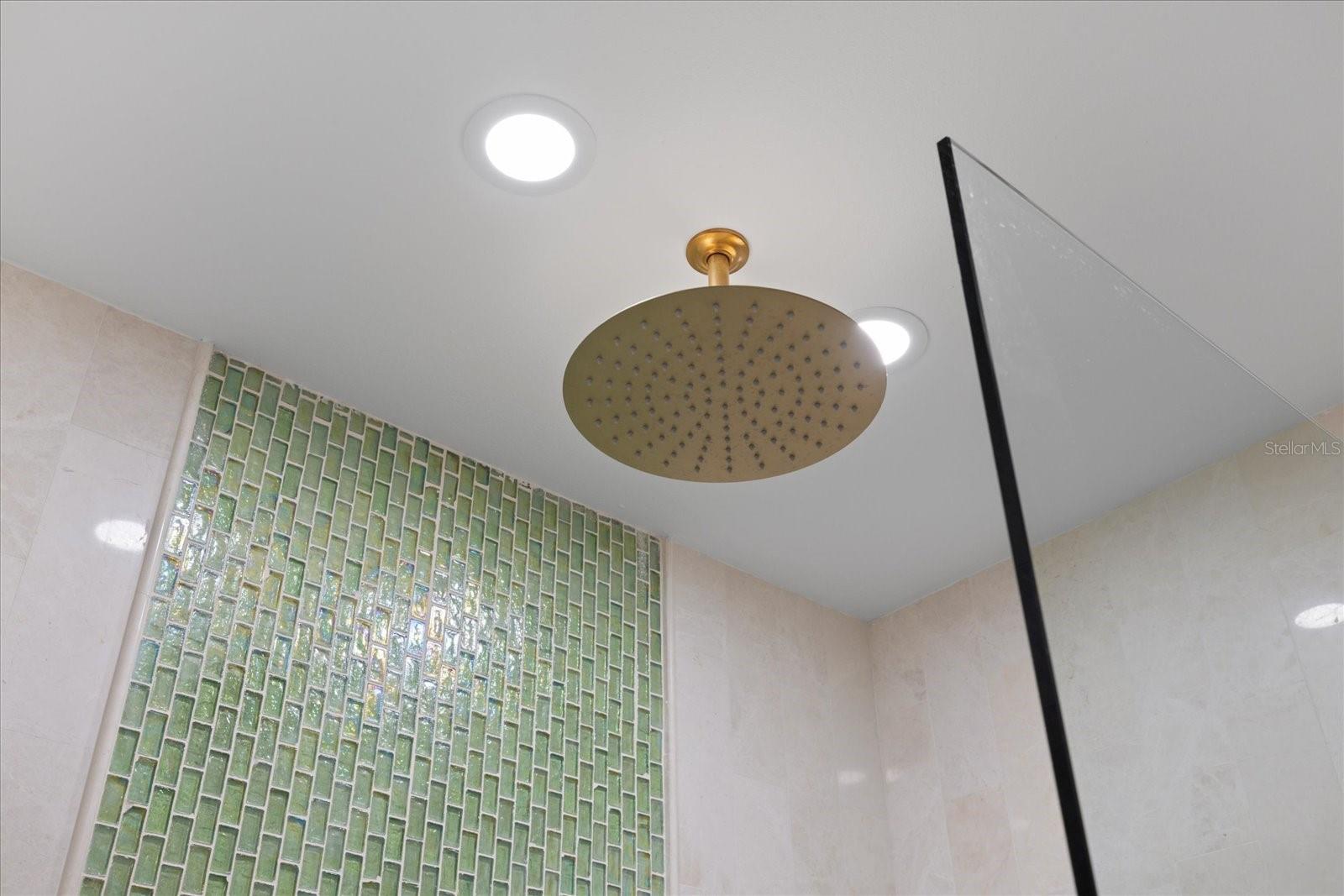 Image 13 of 39 For 4939 Floramar Terrace 902