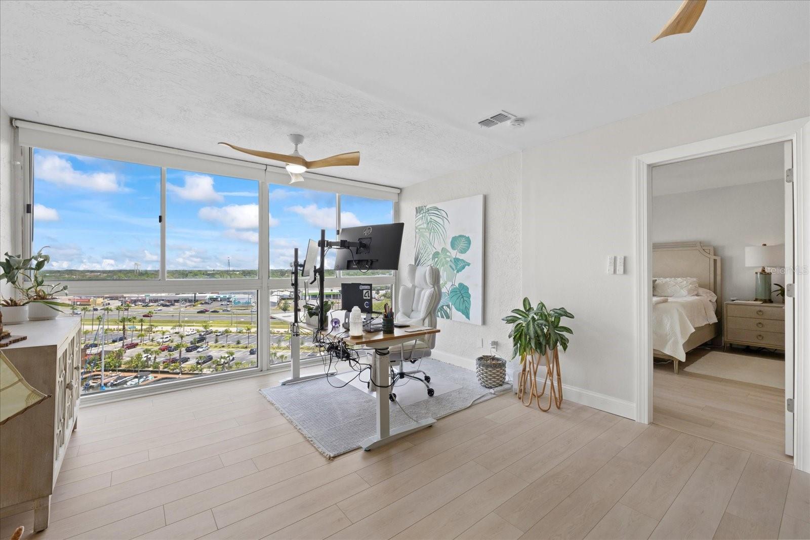 Image 17 of 39 For 4939 Floramar Terrace 902