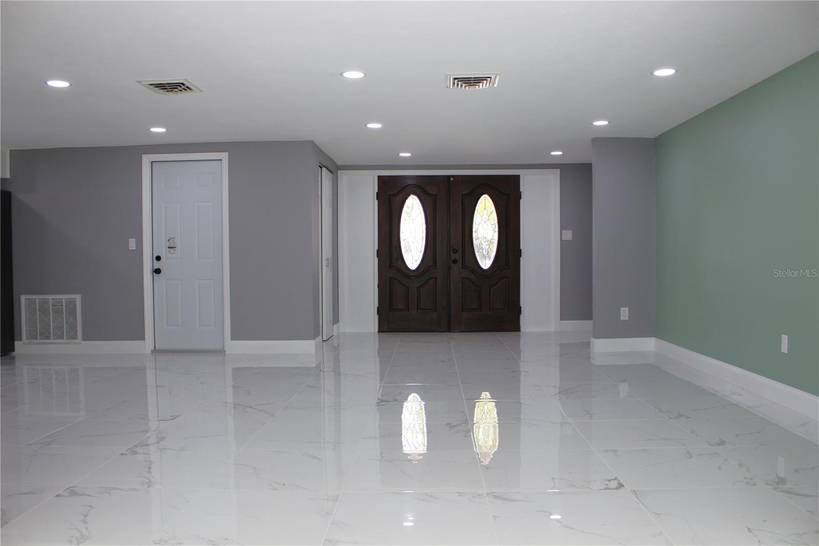 Image 11 of 56 For 9200 Lunar Lane