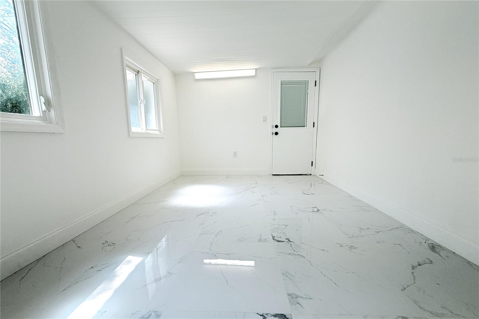 Image 18 of 56 For 9200 Lunar Lane