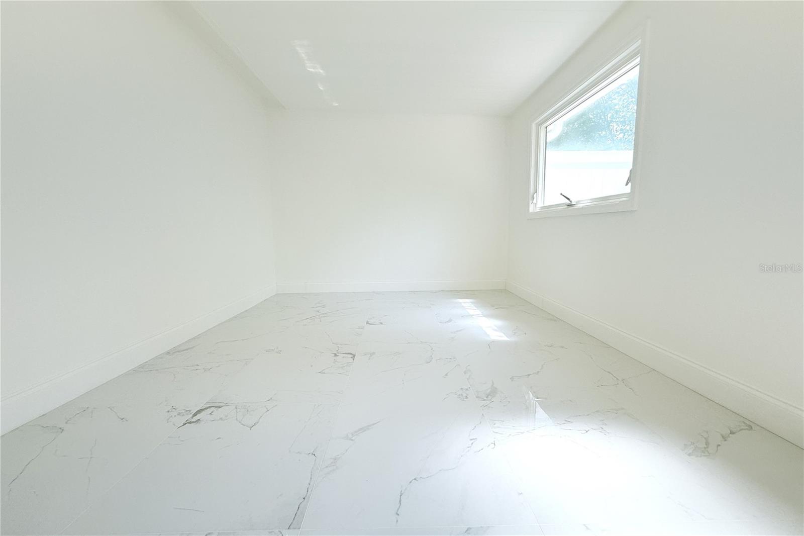 Image 19 of 56 For 9200 Lunar Lane
