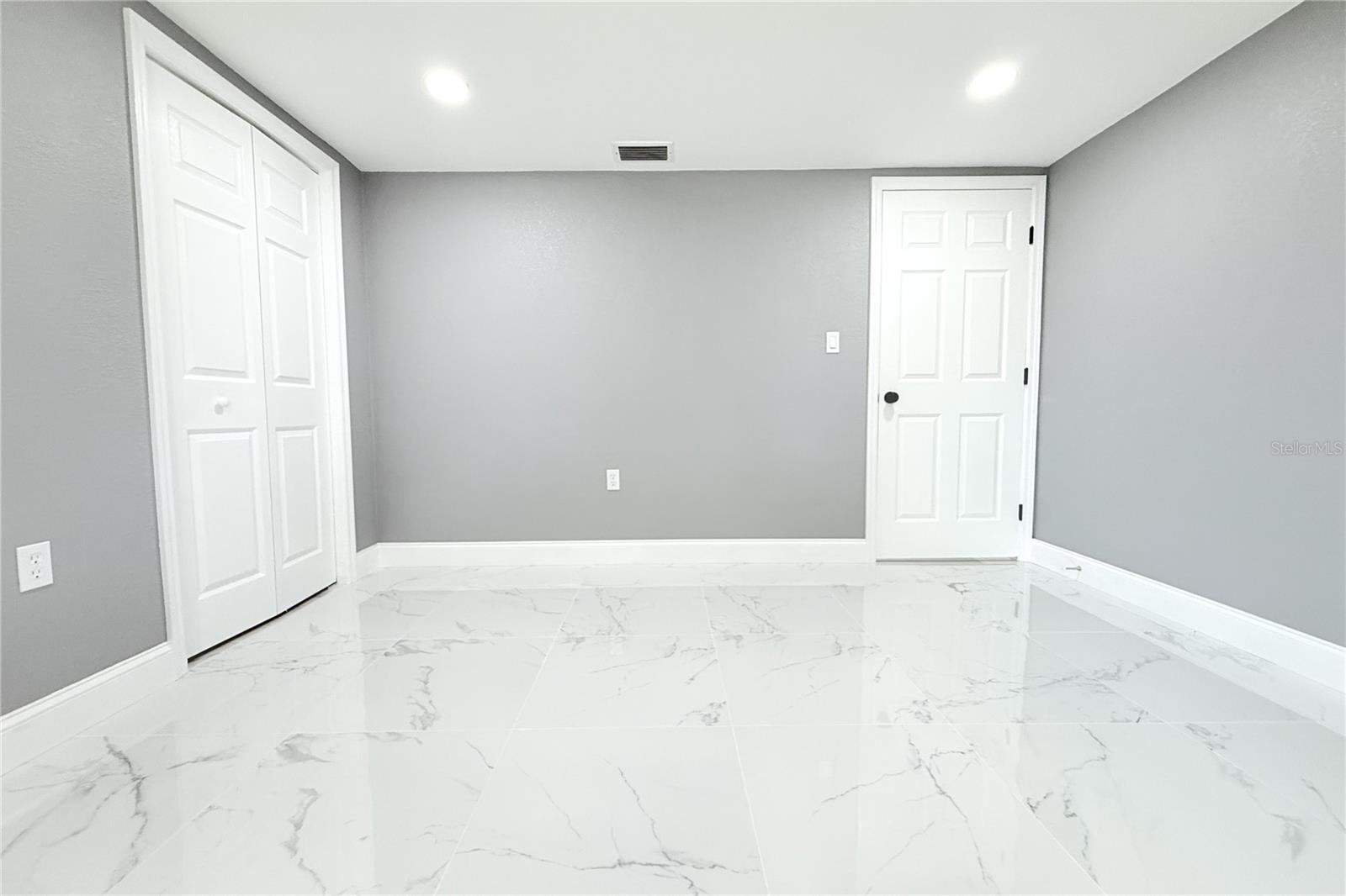 Image 37 of 56 For 9200 Lunar Lane
