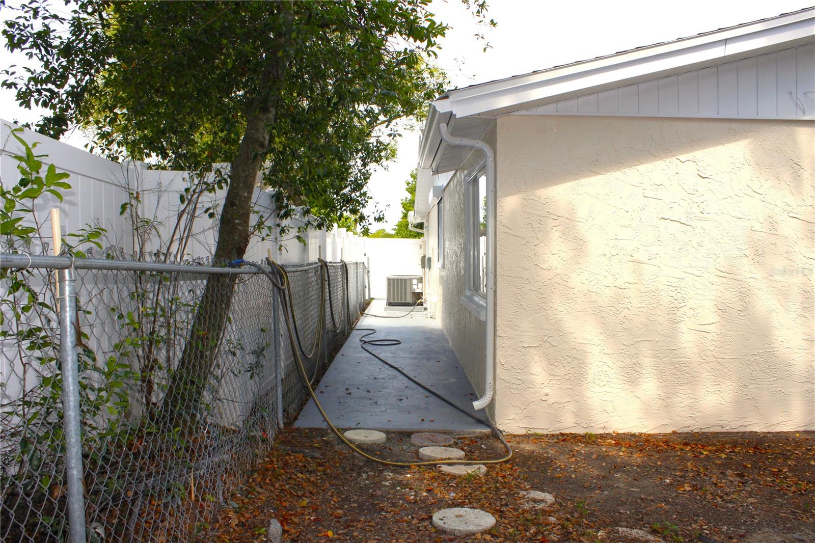 Image 48 of 56 For 9200 Lunar Lane