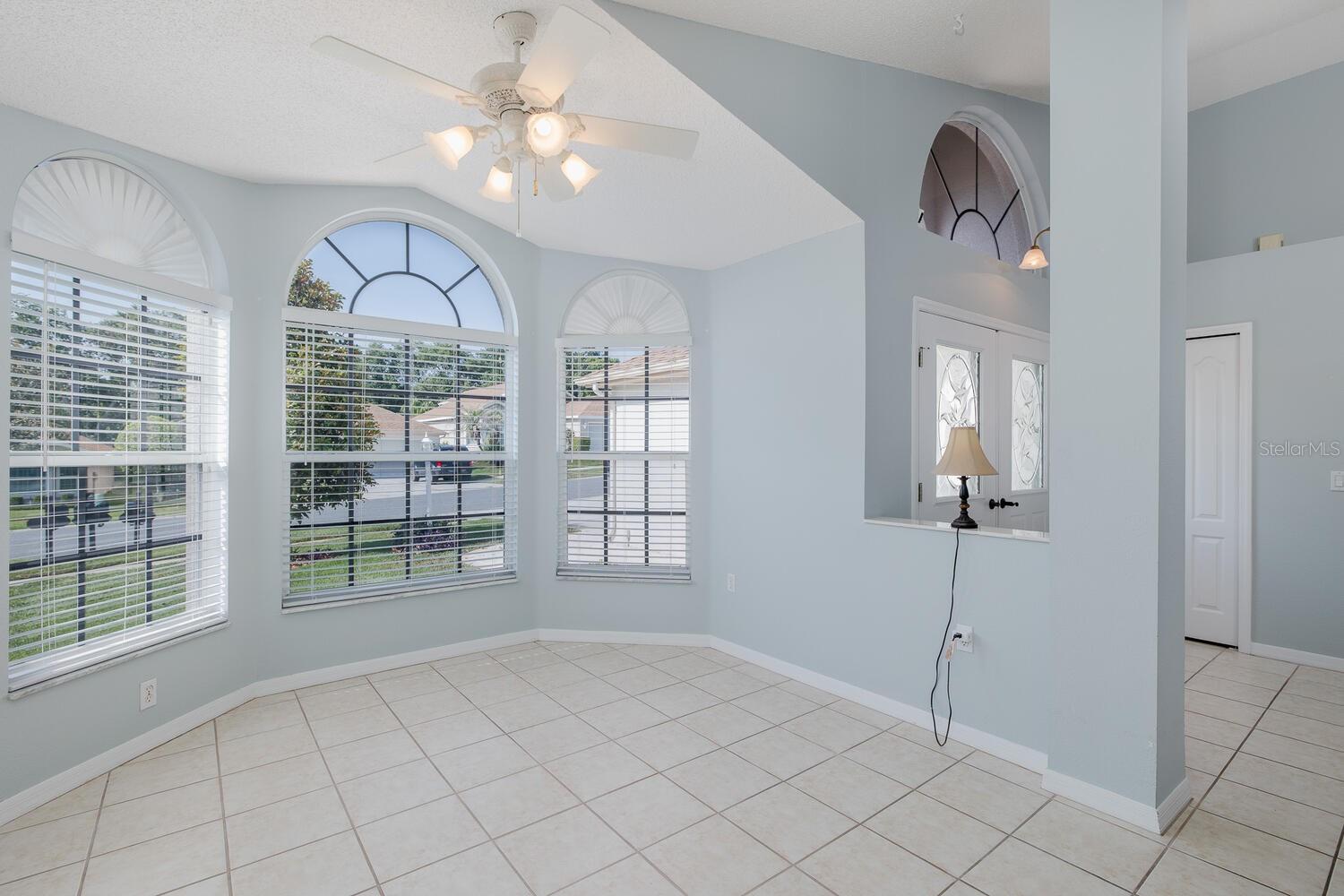 Image 15 of 68 For 284 Quane Avenue