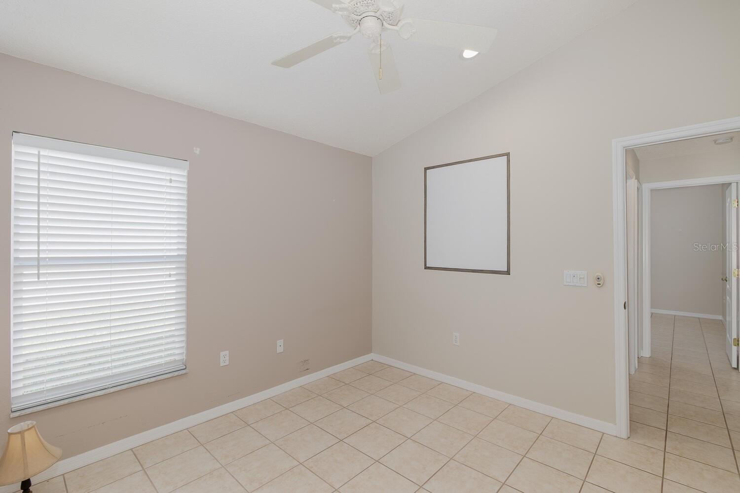Image 36 of 68 For 284 Quane Avenue