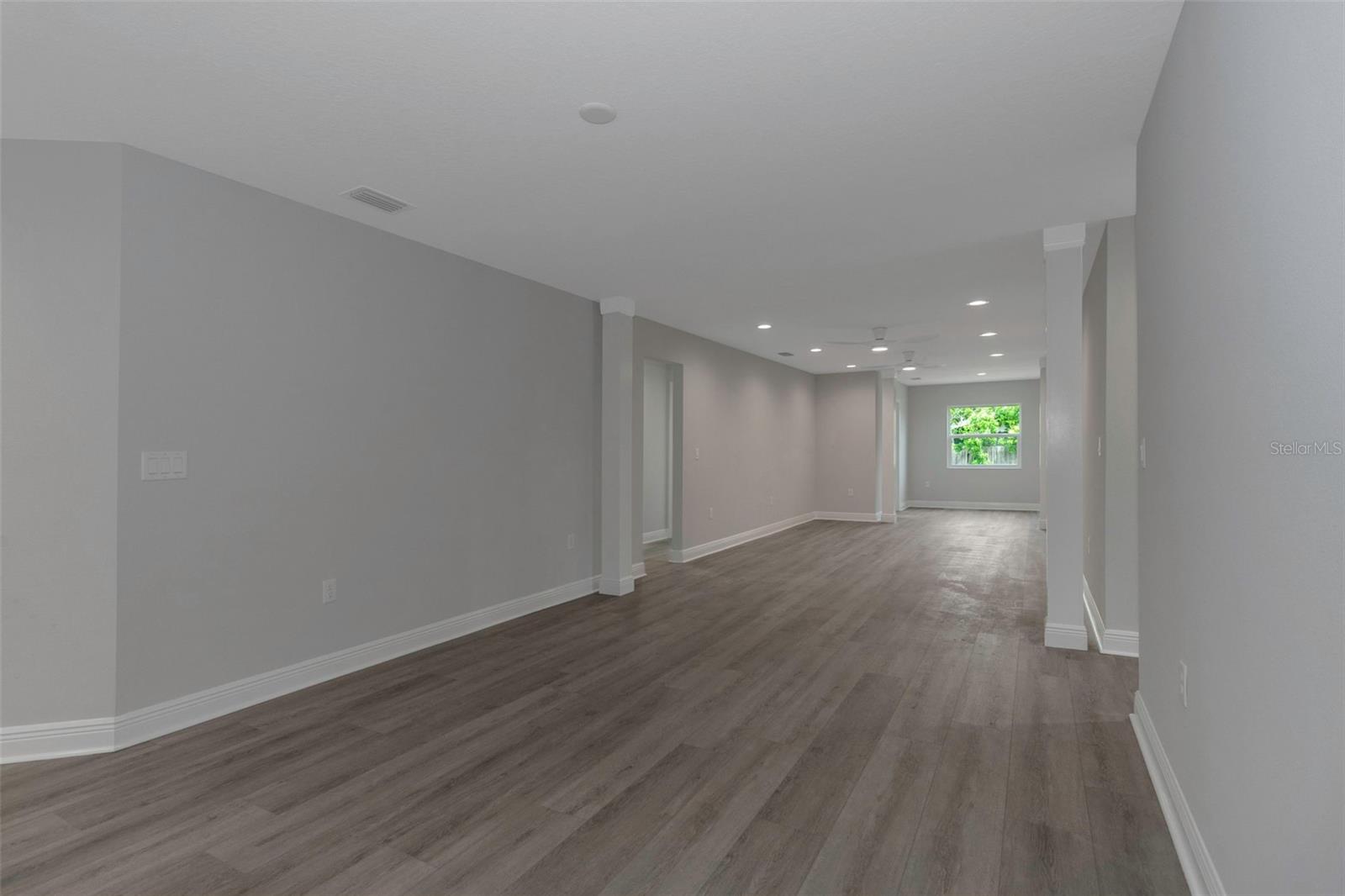 Image 13 of 54 For 5214 Idlewild Street