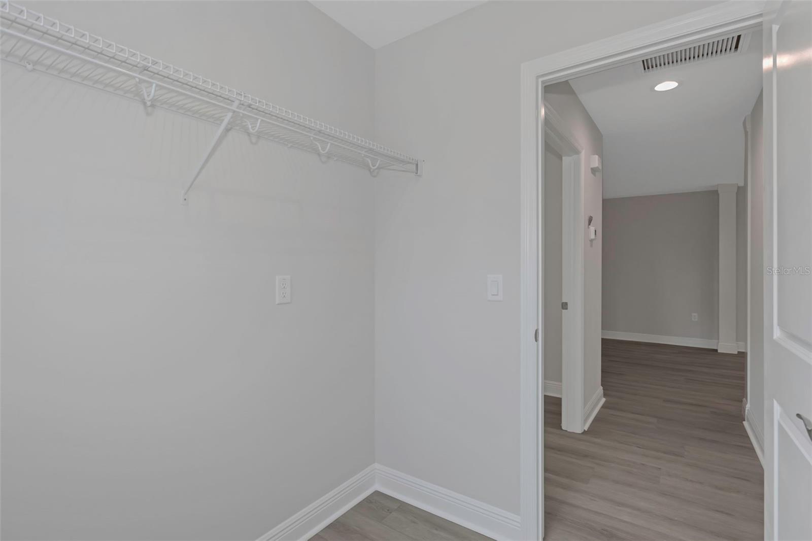 Image 25 of 54 For 5214 Idlewild Street