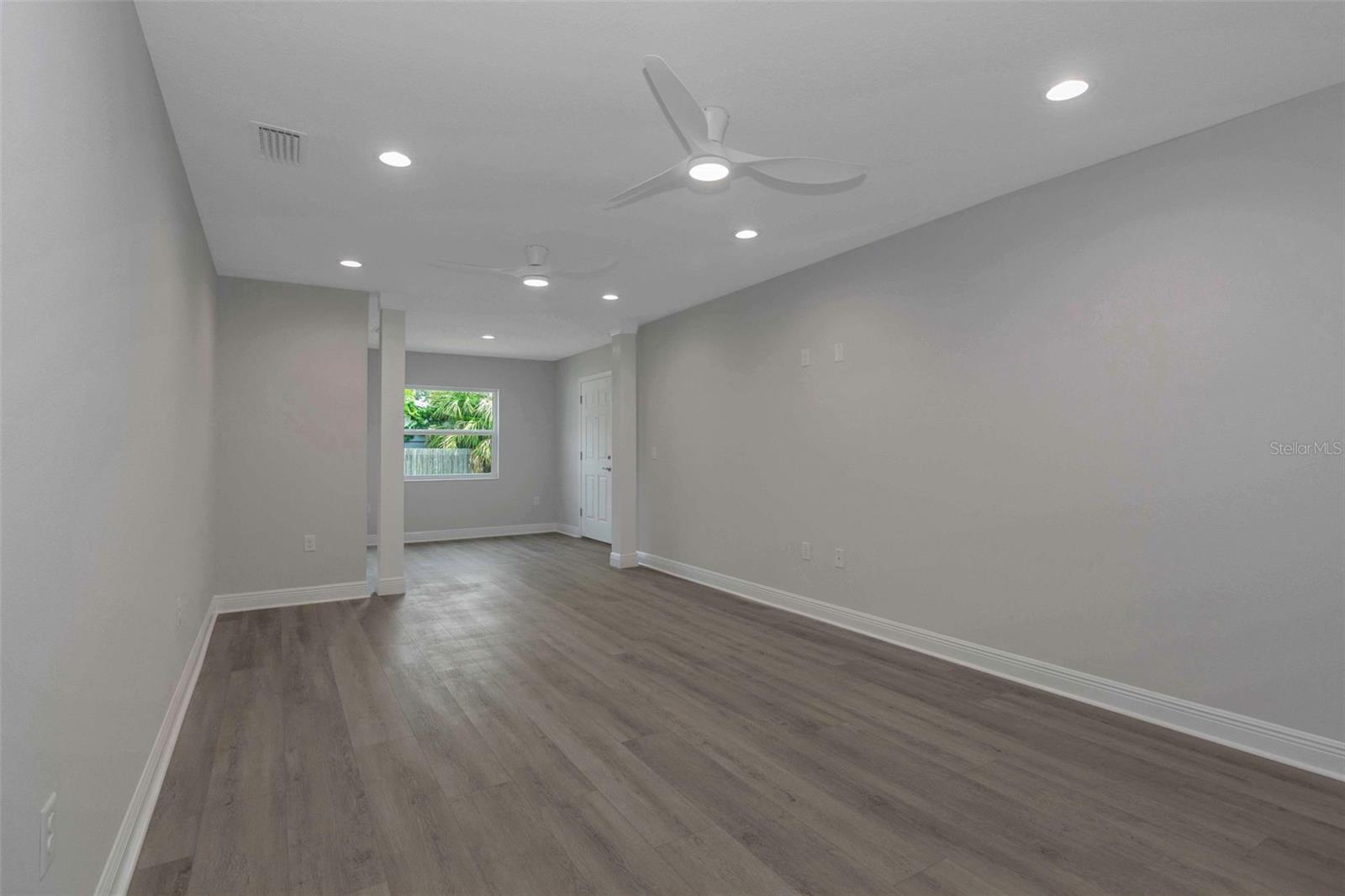 Image 28 of 54 For 5214 Idlewild Street
