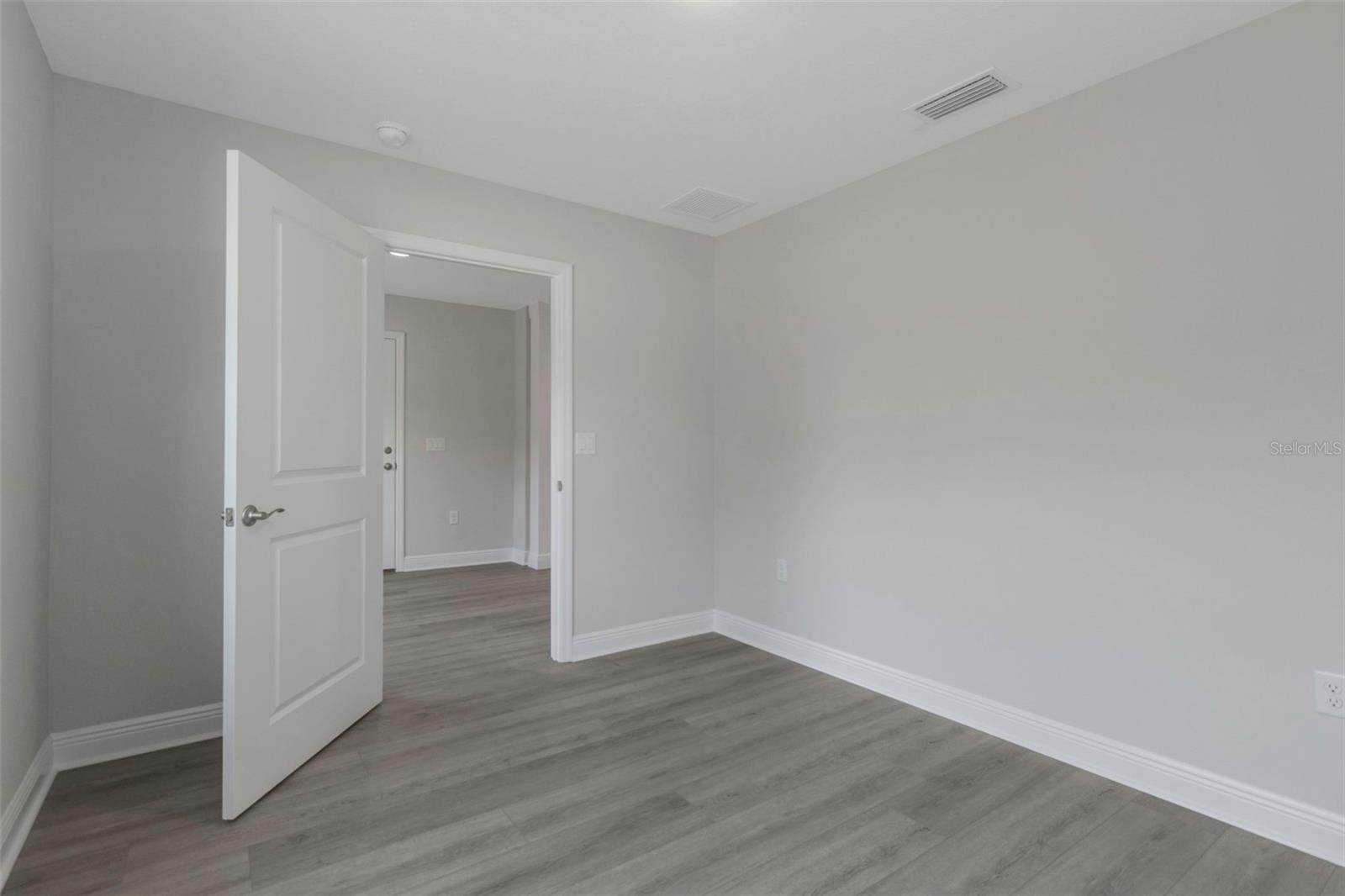 Image 33 of 54 For 5214 Idlewild Street