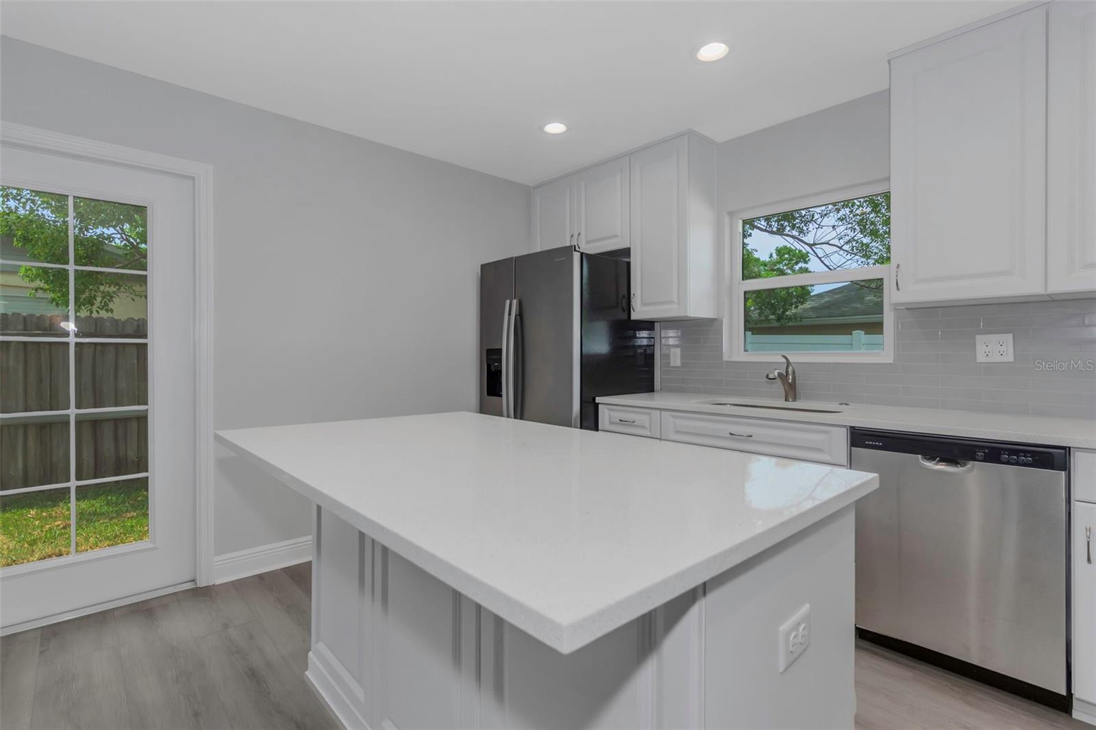 Image 7 of 54 For 5214 Idlewild Street