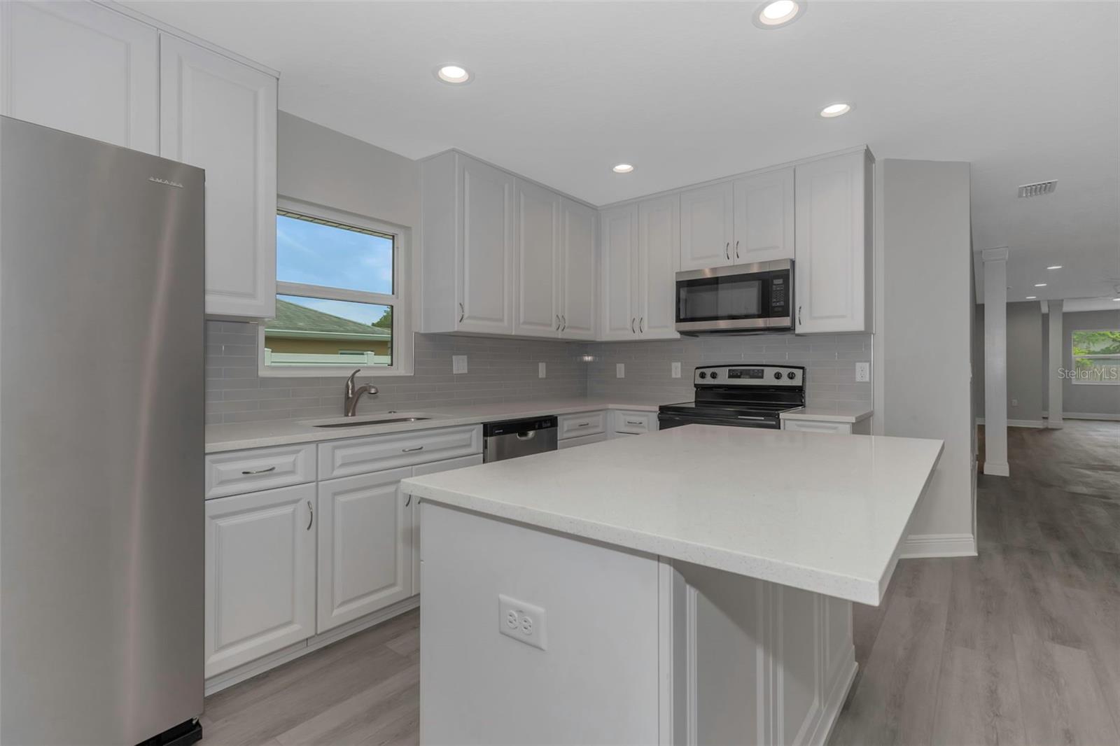 Image 8 of 54 For 5214 Idlewild Street
