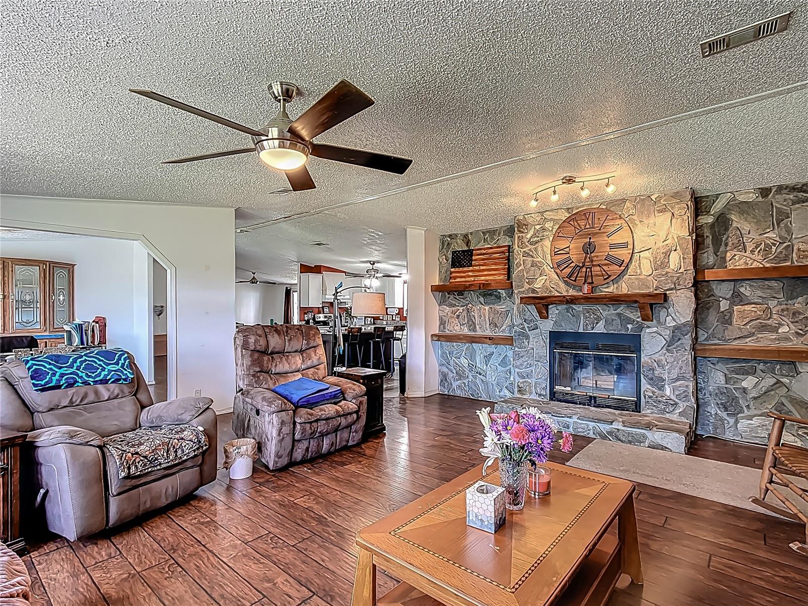 Image 12 of 51 For 3313 Rimes Road