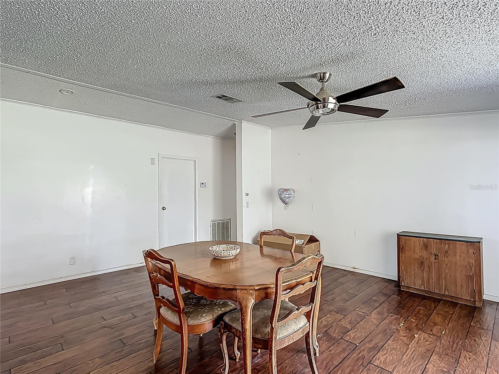 Image 16 of 51 For 3313 Rimes Road