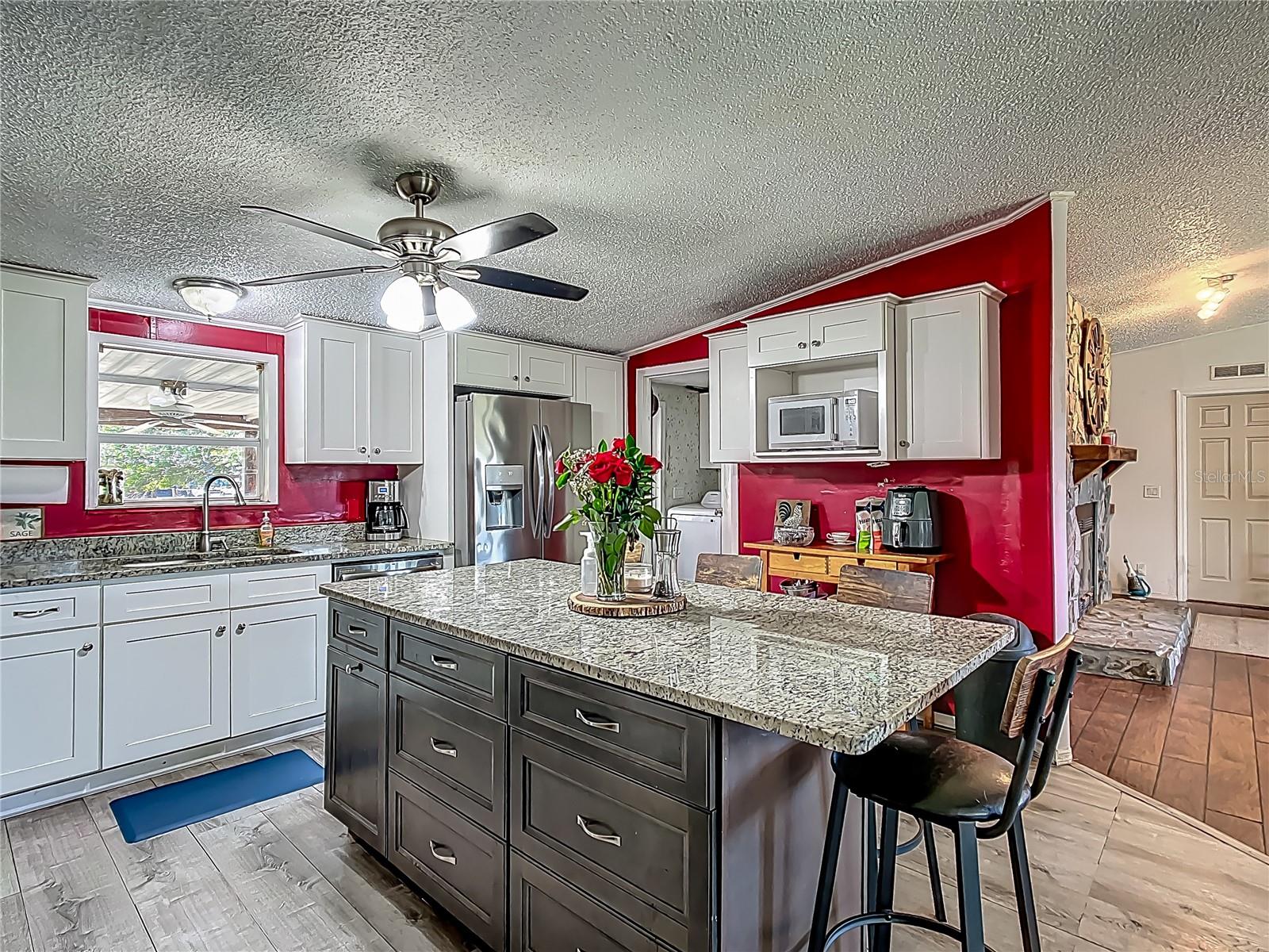 Image 21 of 51 For 3313 Rimes Road