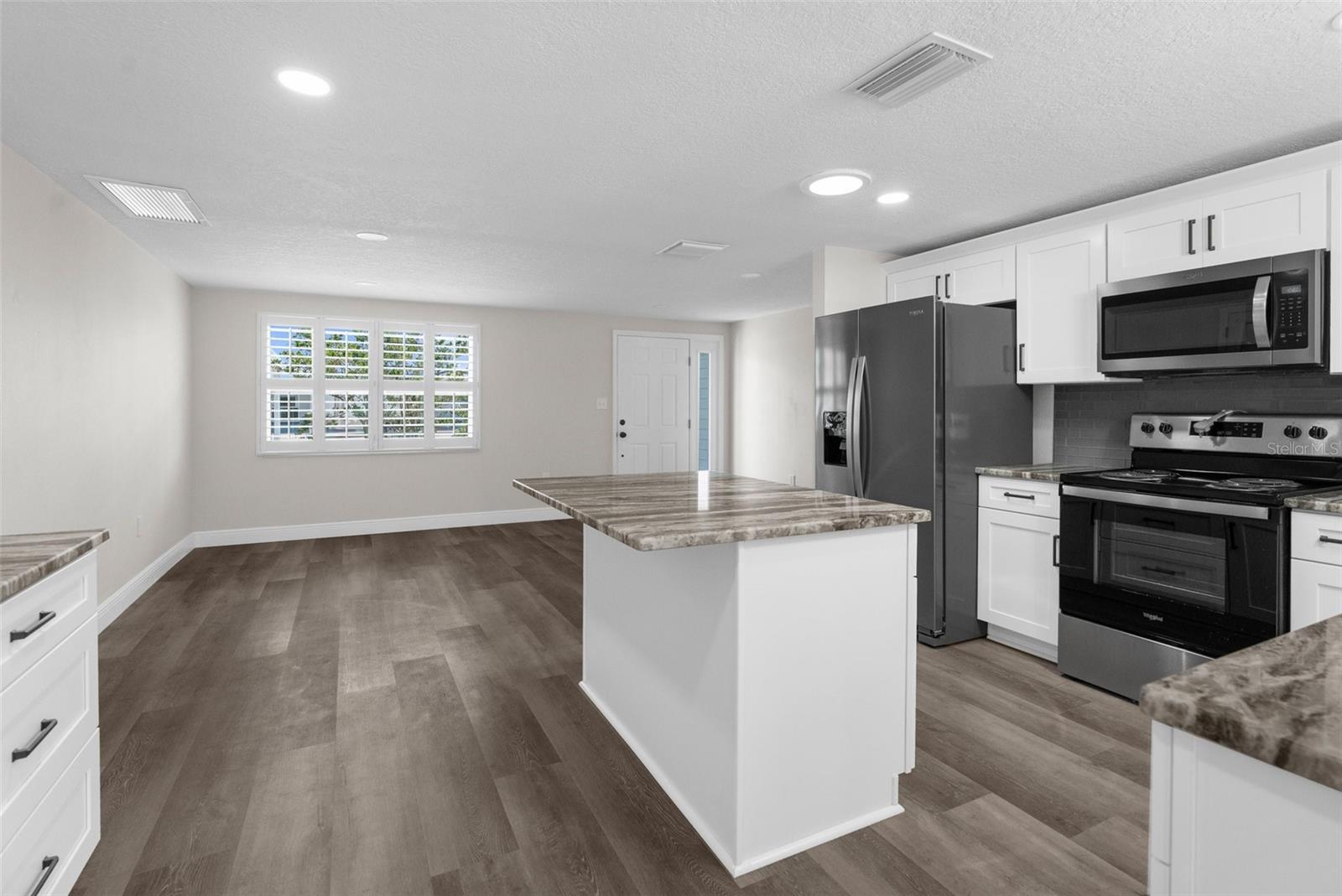 Image 15 of 46 For 13411 Lisa Drive