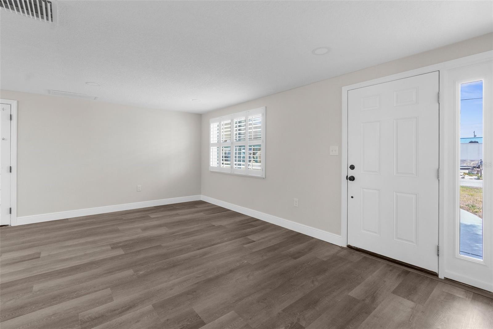 Image 7 of 46 For 13411 Lisa Drive