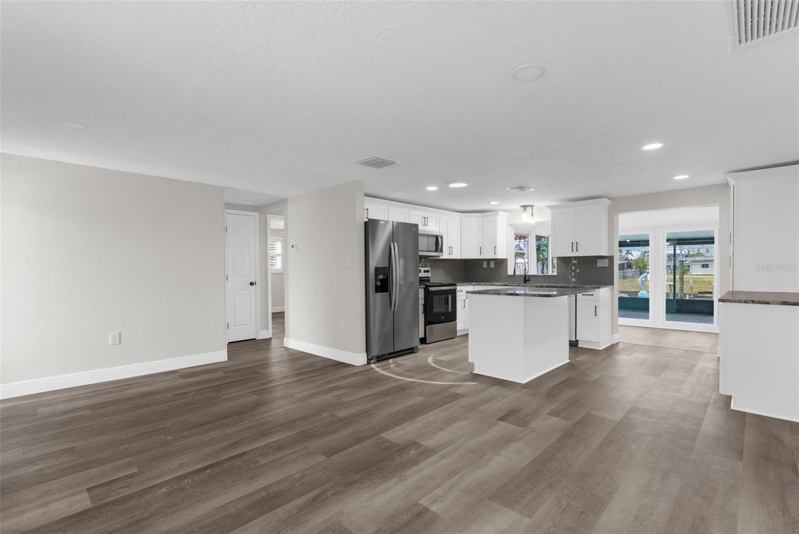 Image 9 of 46 For 13411 Lisa Drive
