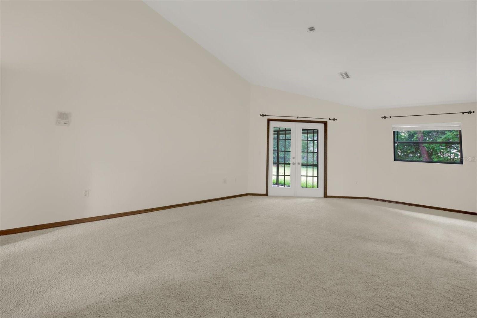 Image 23 of 52 For 642 Erin Way