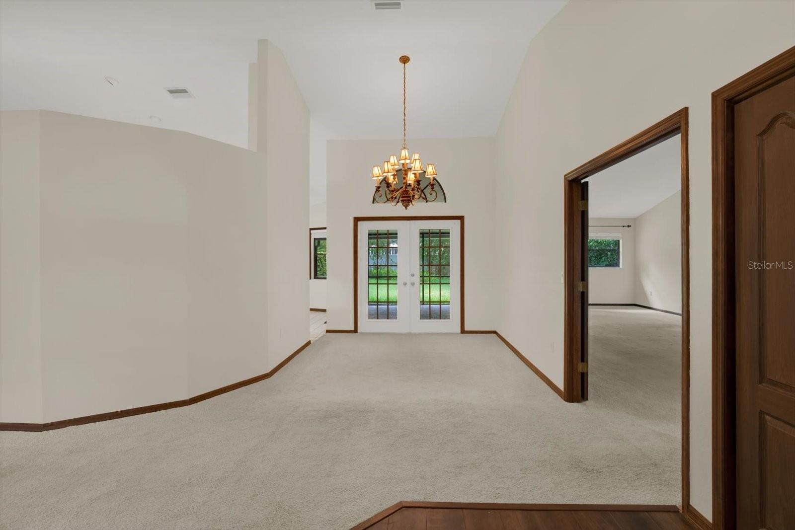 Image 3 of 52 For 642 Erin Way