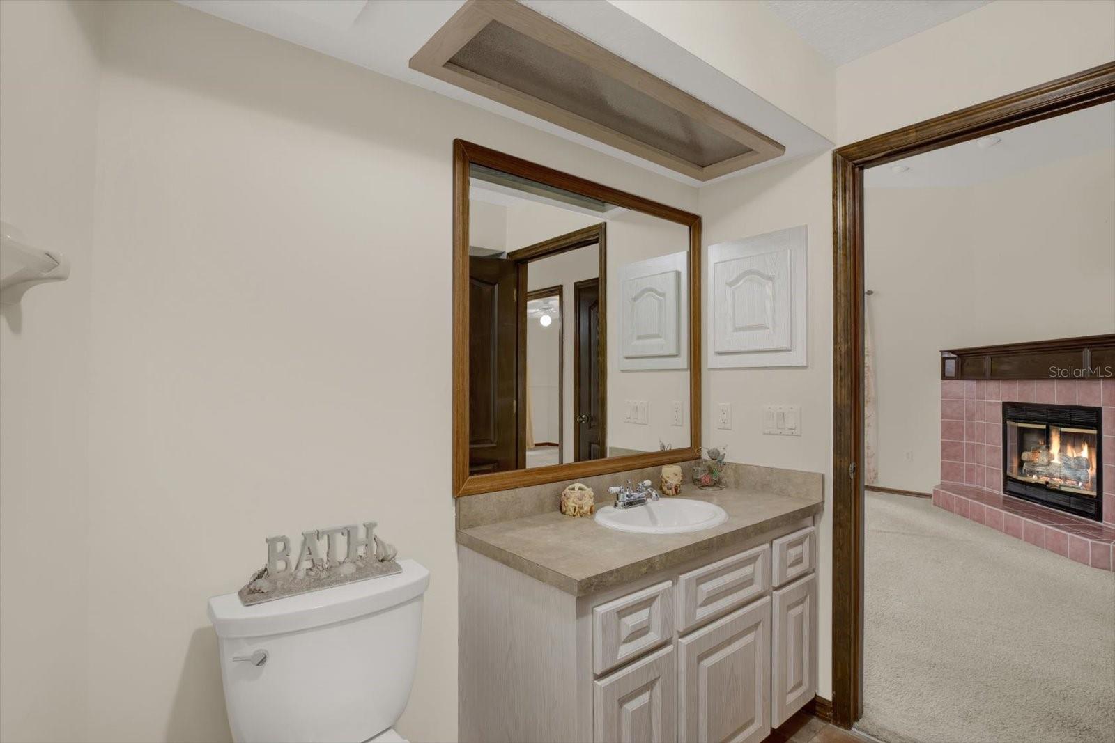 Image 33 of 52 For 642 Erin Way