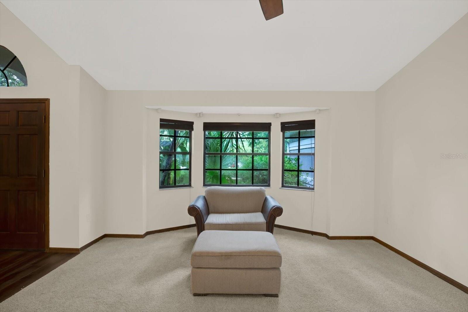 Image 5 of 52 For 642 Erin Way