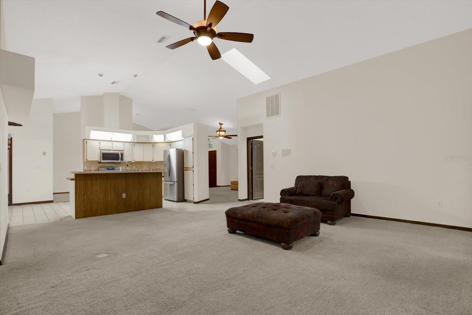 Image 7 of 52 For 642 Erin Way