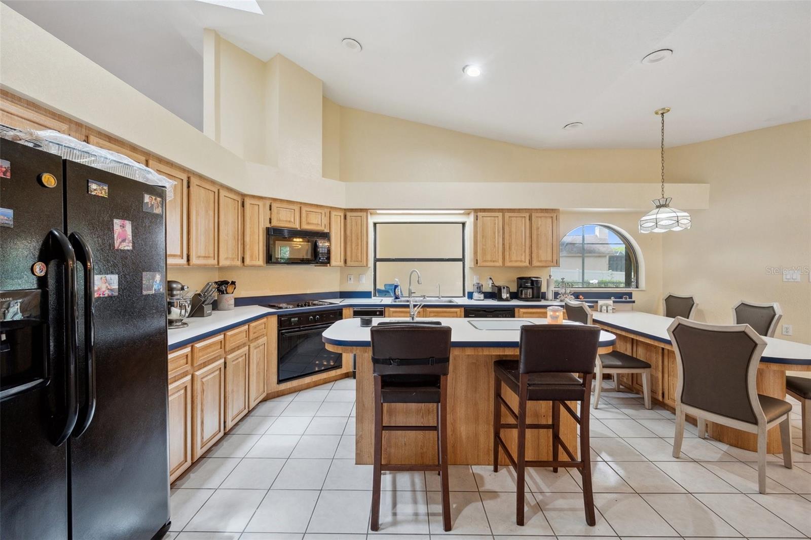 Listing photo id 8 for 9757 Hermosillo Drive