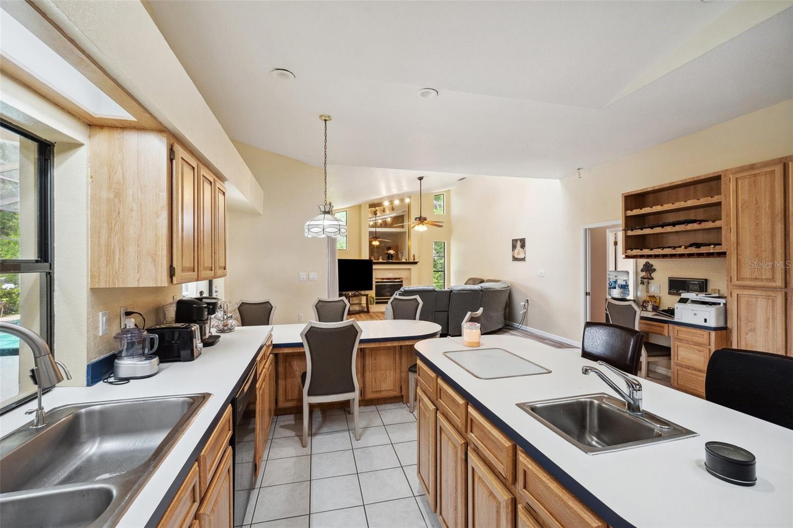 Listing photo id 11 for 9757 Hermosillo Drive