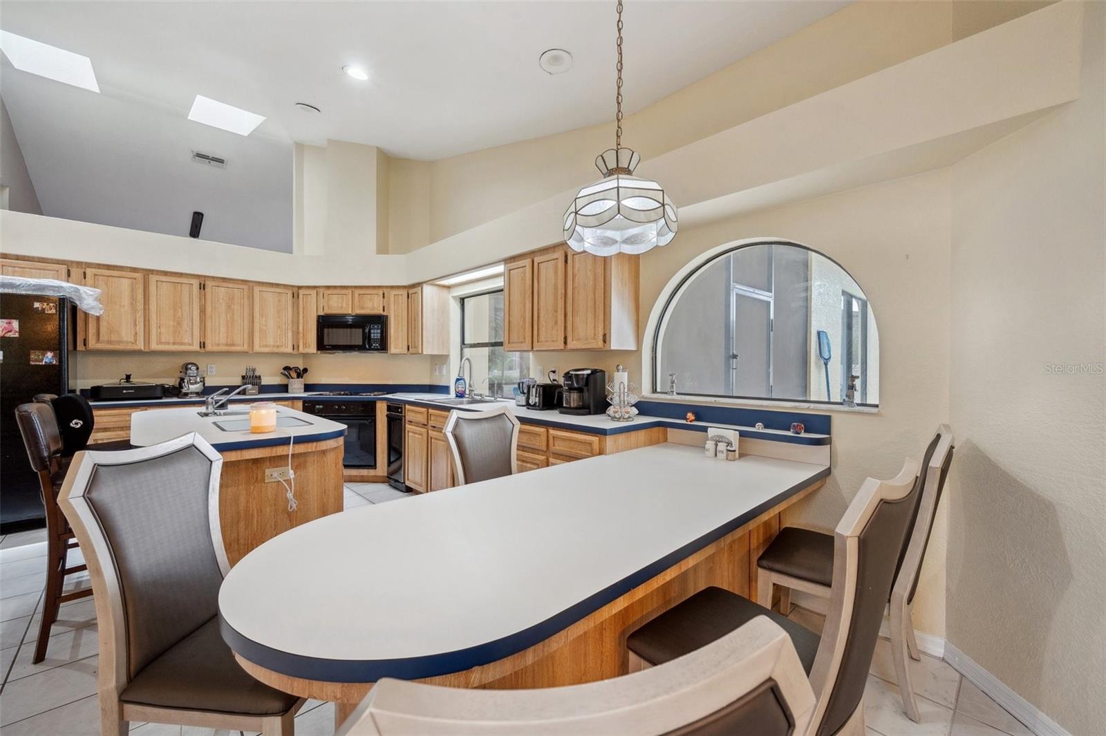 Listing photo id 13 for 9757 Hermosillo Drive