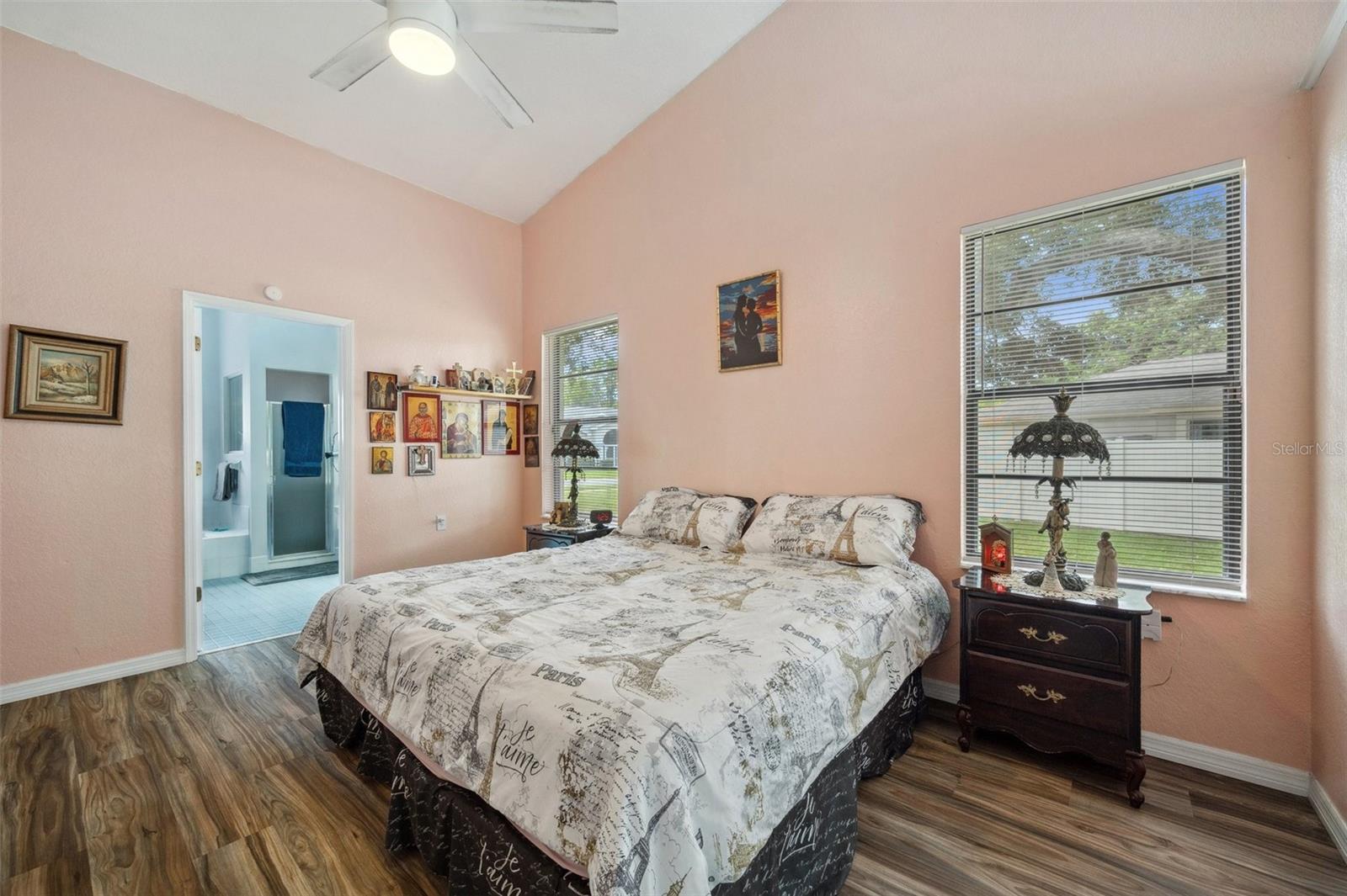 Listing photo id 20 for 9757 Hermosillo Drive