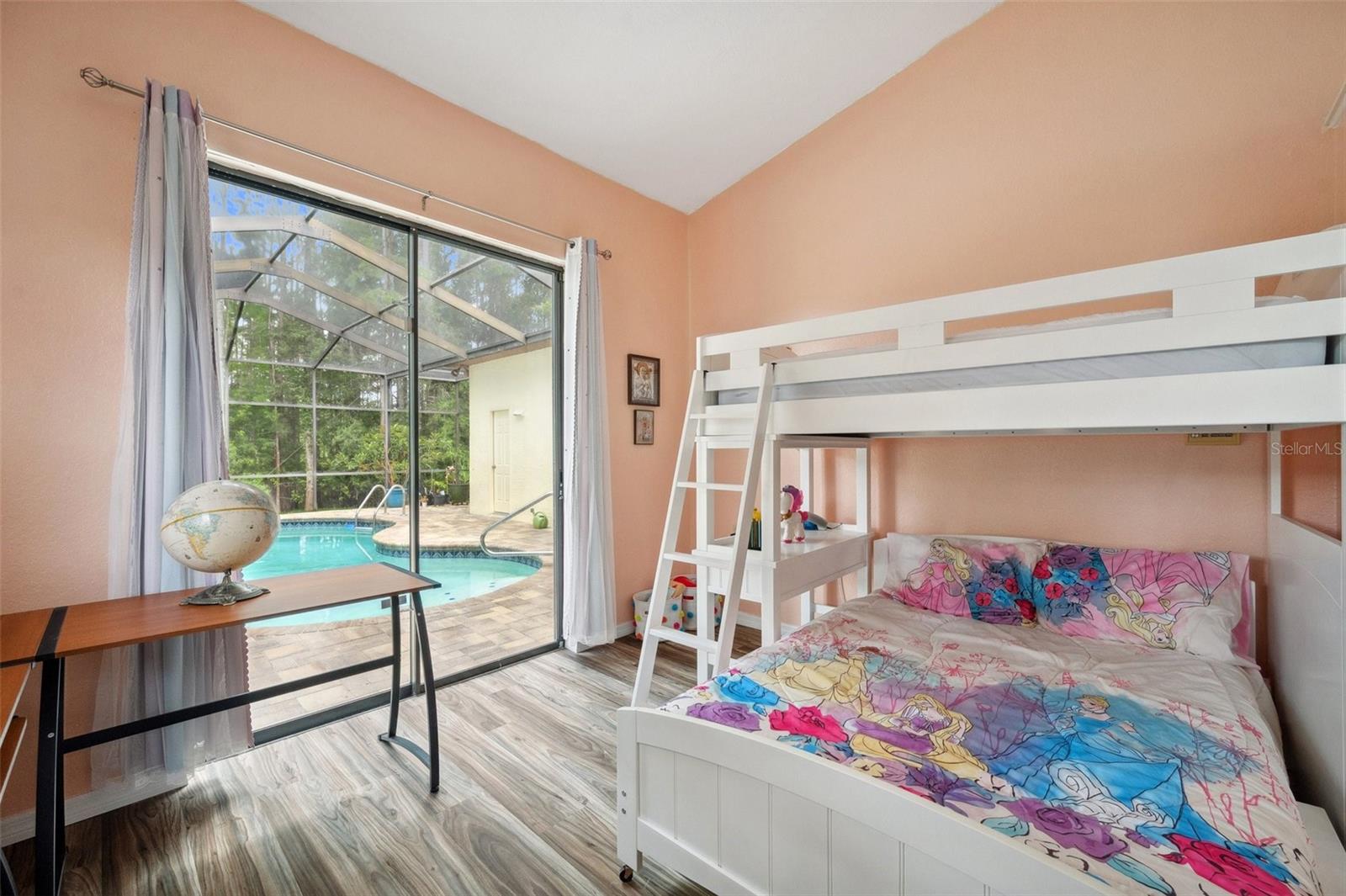 Listing photo id 21 for 9757 Hermosillo Drive